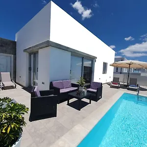 New York , Playa Blanca (Lanzarote) España